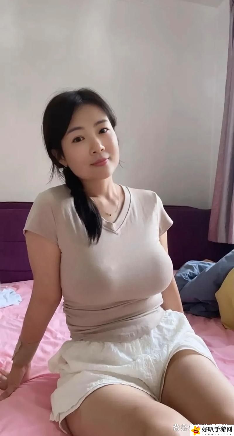 丰满的女邻居